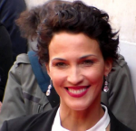 Modèle de coupe de cheveux.